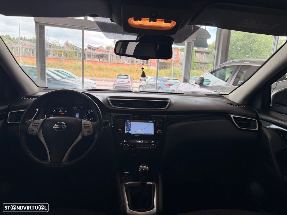 Nissan Qashqai 1.5 dCi N-Connecta 18 - 17