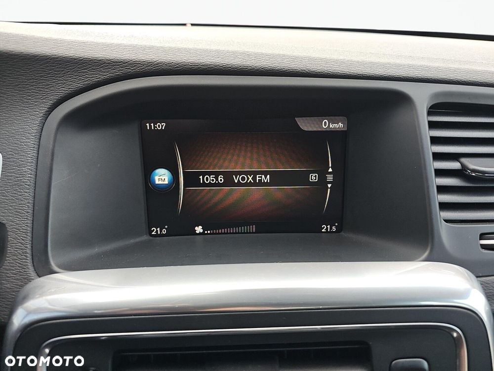 Volvo V60 Cross Country - 17