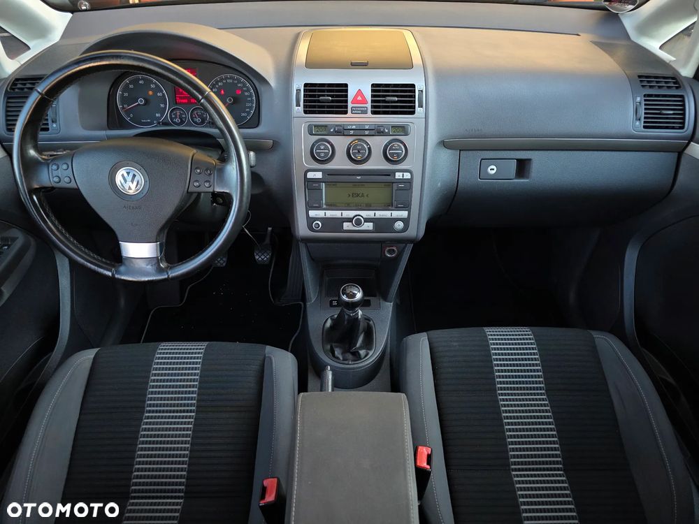 Volkswagen Touran 1.4 TSI United - 11