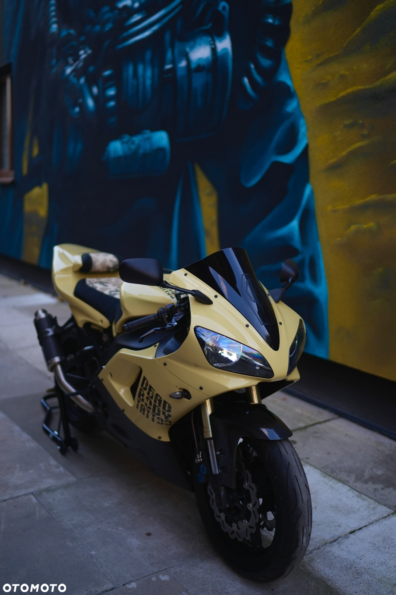 Yamaha YZF - 8