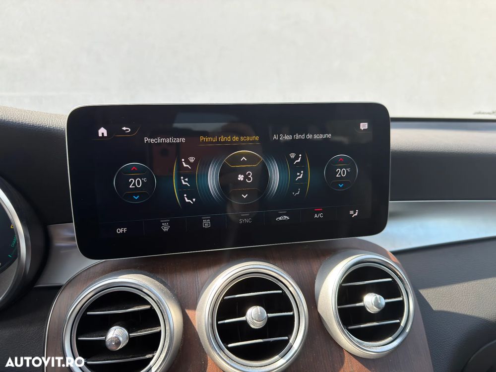 Mercedes-Benz GLC 300 e 4MATIC - 28