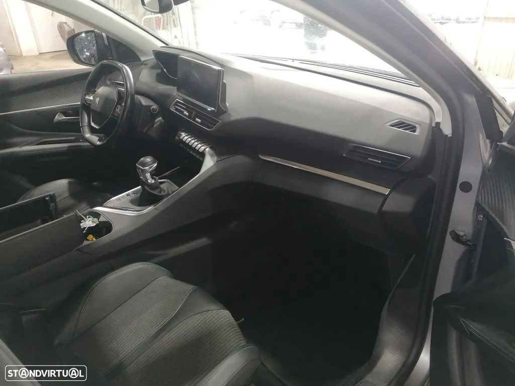 Peugeot 3008 1.5 BlueHDi Allure - 8