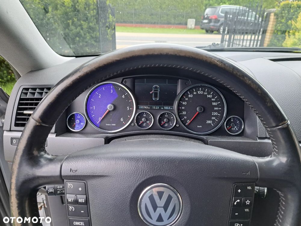 Volkswagen Touareg - 14