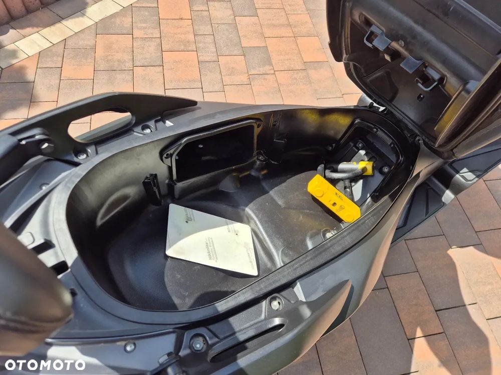 Honda NSS - 16