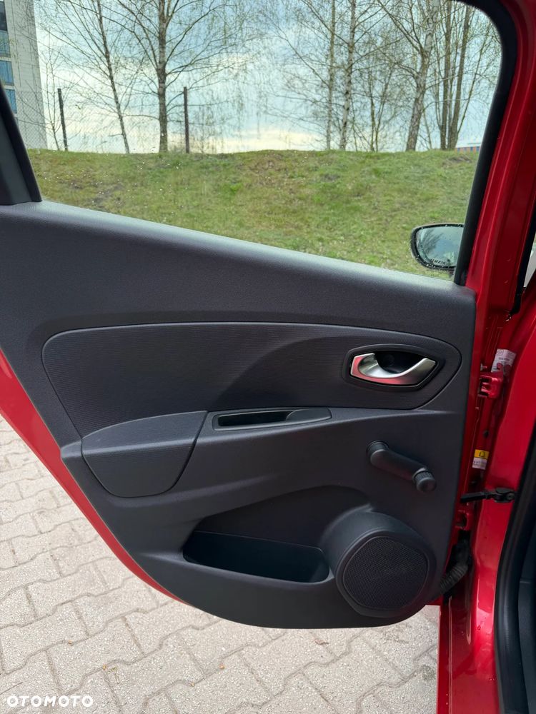 Renault Clio 1.2 Enegry TCe Limited EDC - 32