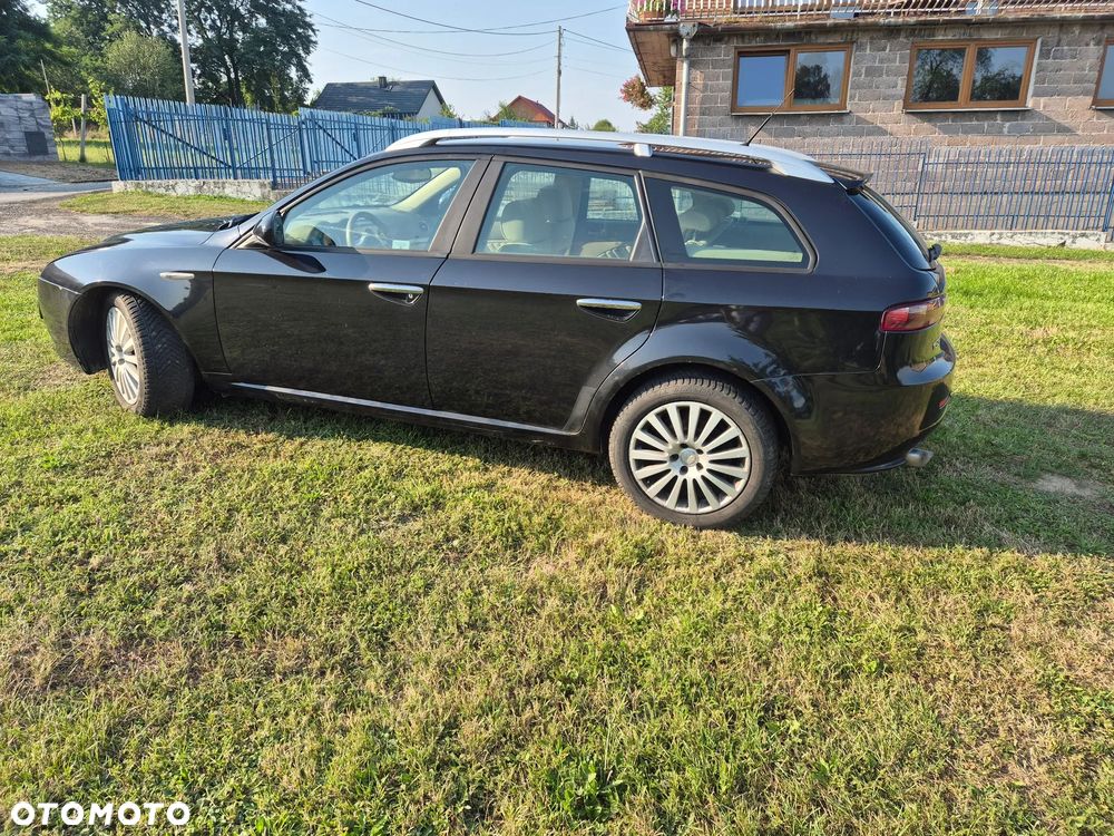 Alfa Romeo 159 1.9 JTDM 16V DPF Distinctive - 6