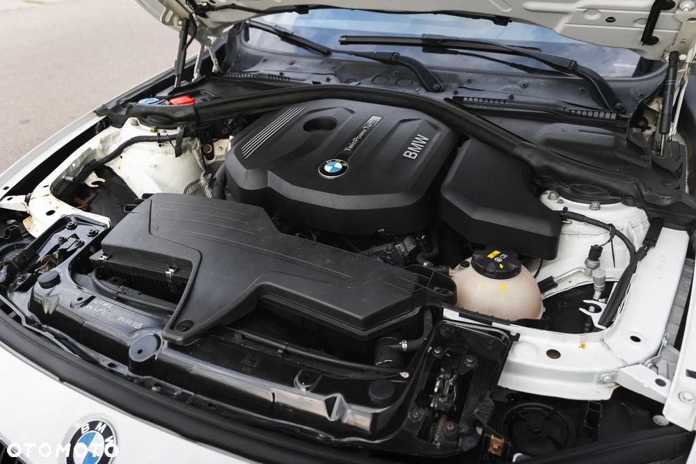 BMW Seria 3 318i GPF Luxury Line - 14