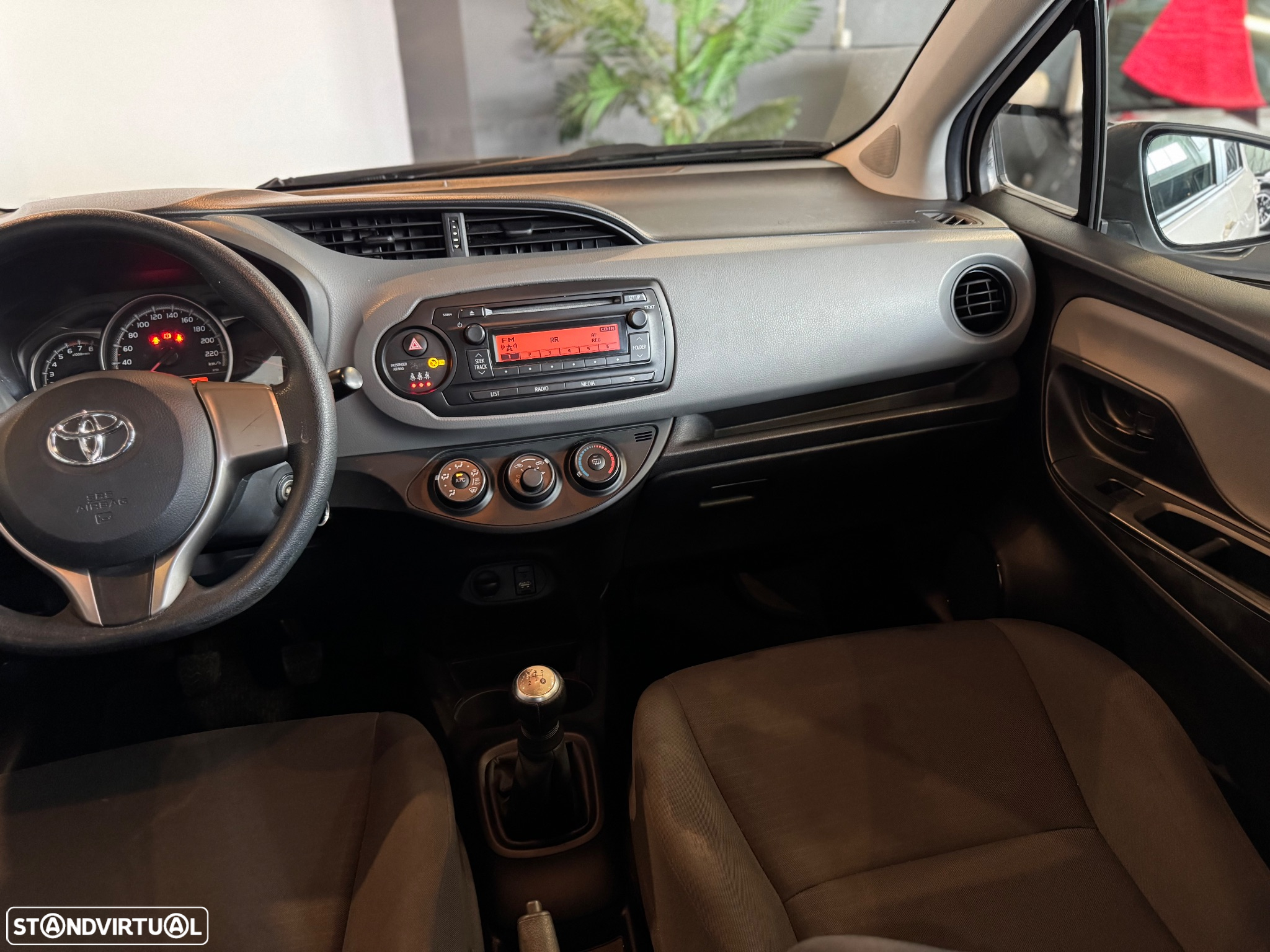 Toyota Yaris 1.0 VVT-i Comfort - 25
