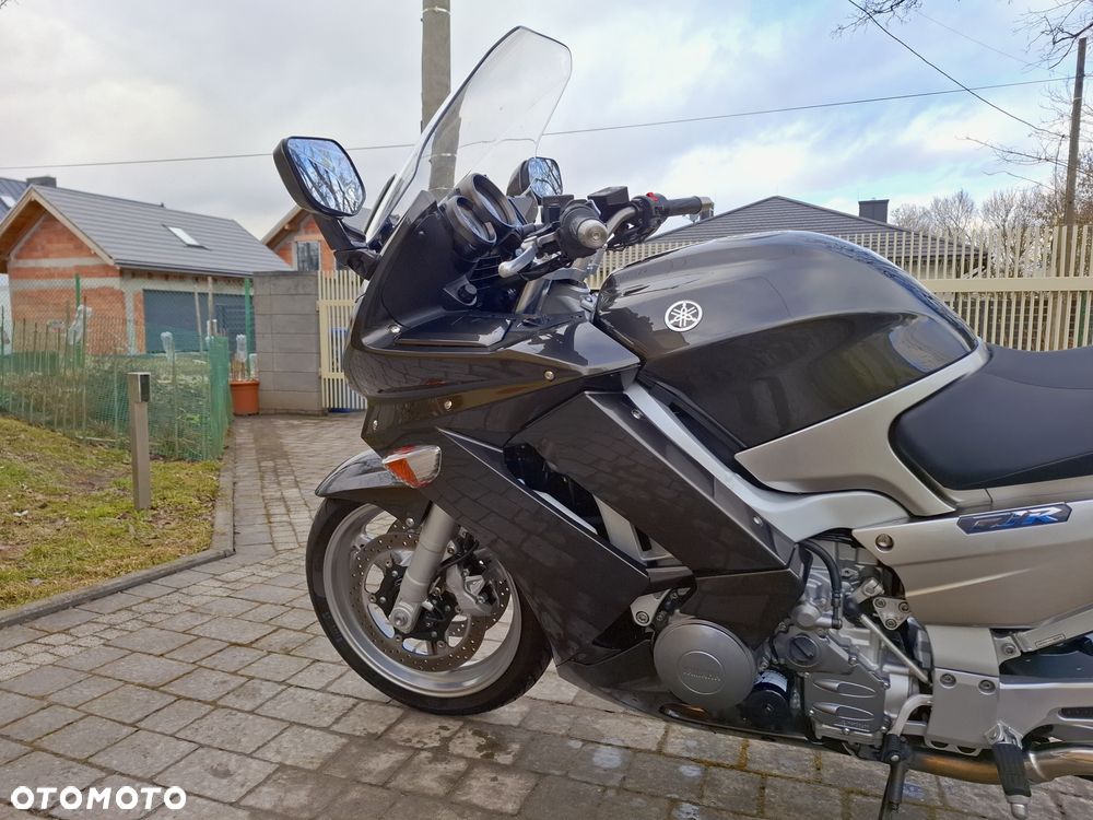 Yamaha FJR - 24