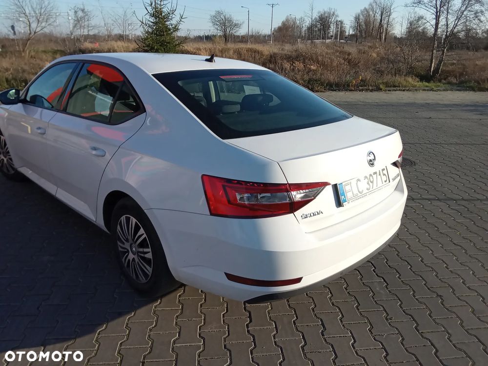 Skoda Superb - 4