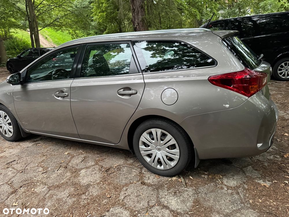 Toyota Auris 1.4 D-4D Active - 3