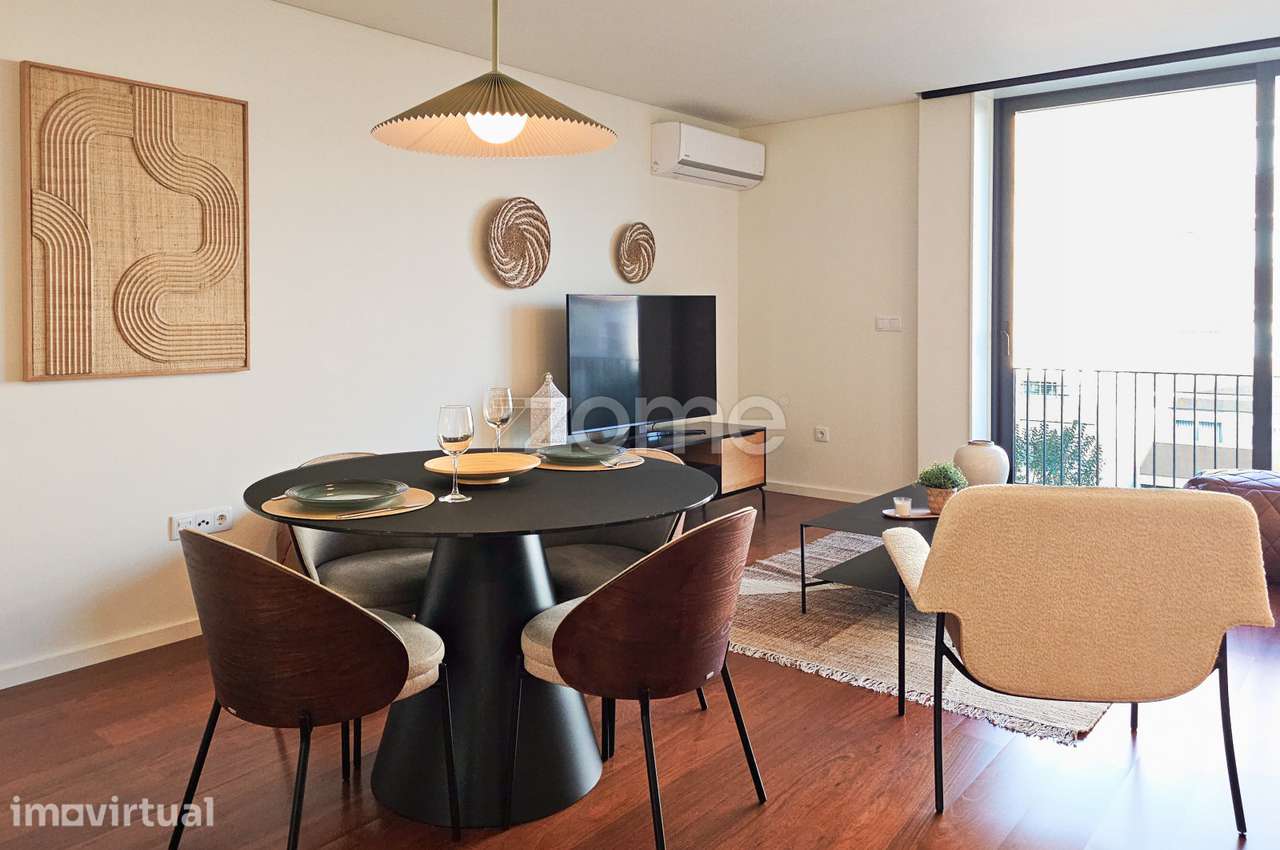 APARTAMENTO T1 COM VARANDA NA RUA 5 DE OUTUBRO, BOAVISTA - PORTO - Grande imagem: 4/37