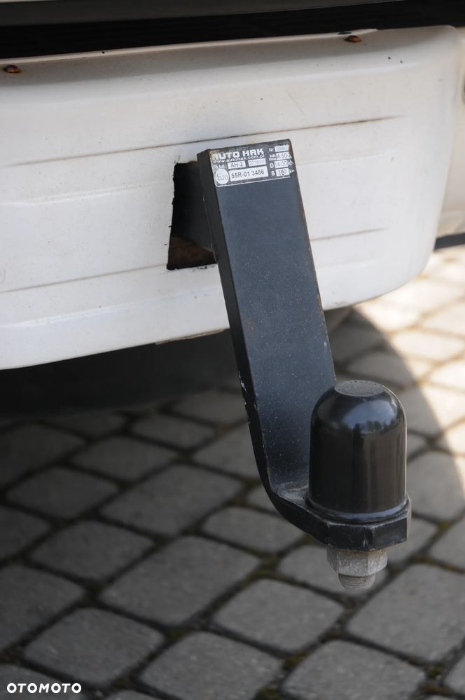 Toyota Land Cruiser - 32