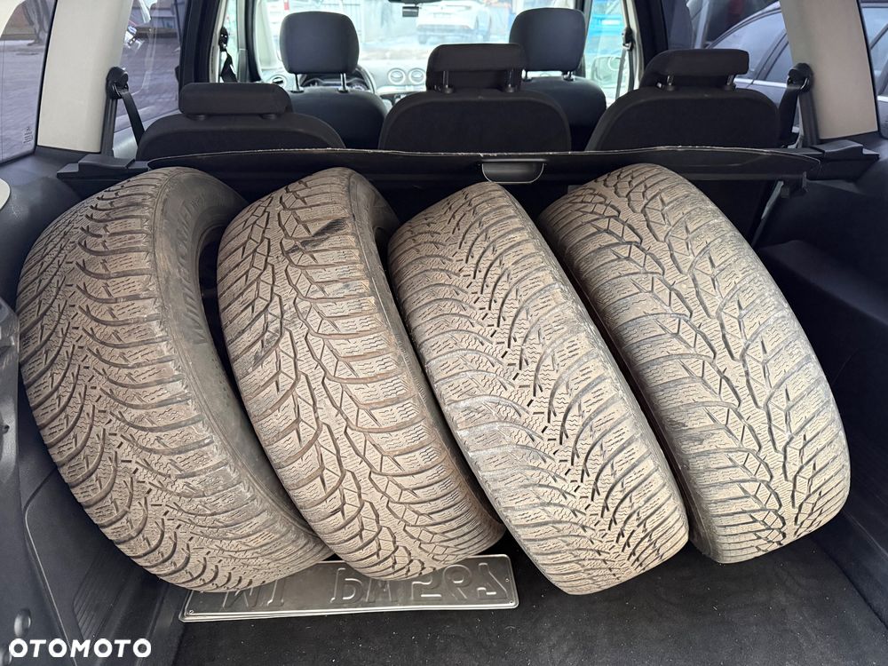 Ford S-Max 2.0 TDCi DPF Titanium - 38