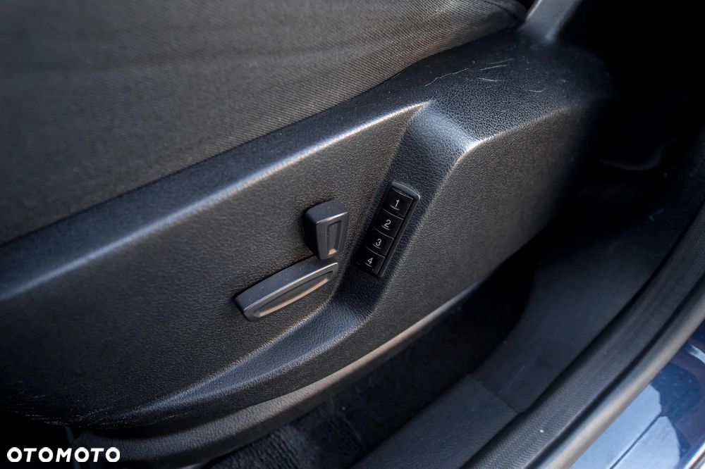 Ford S-Max 2.5 Titanium - 26