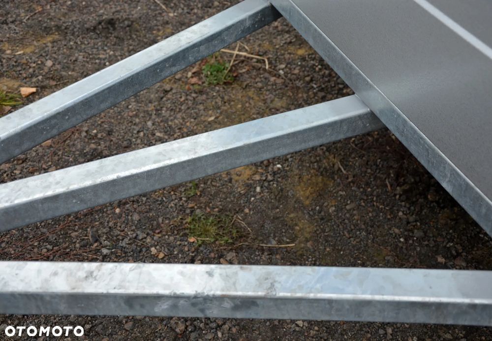 Rydwan przyczepa jednoosiowa na resorach na kat. „B”, - 22