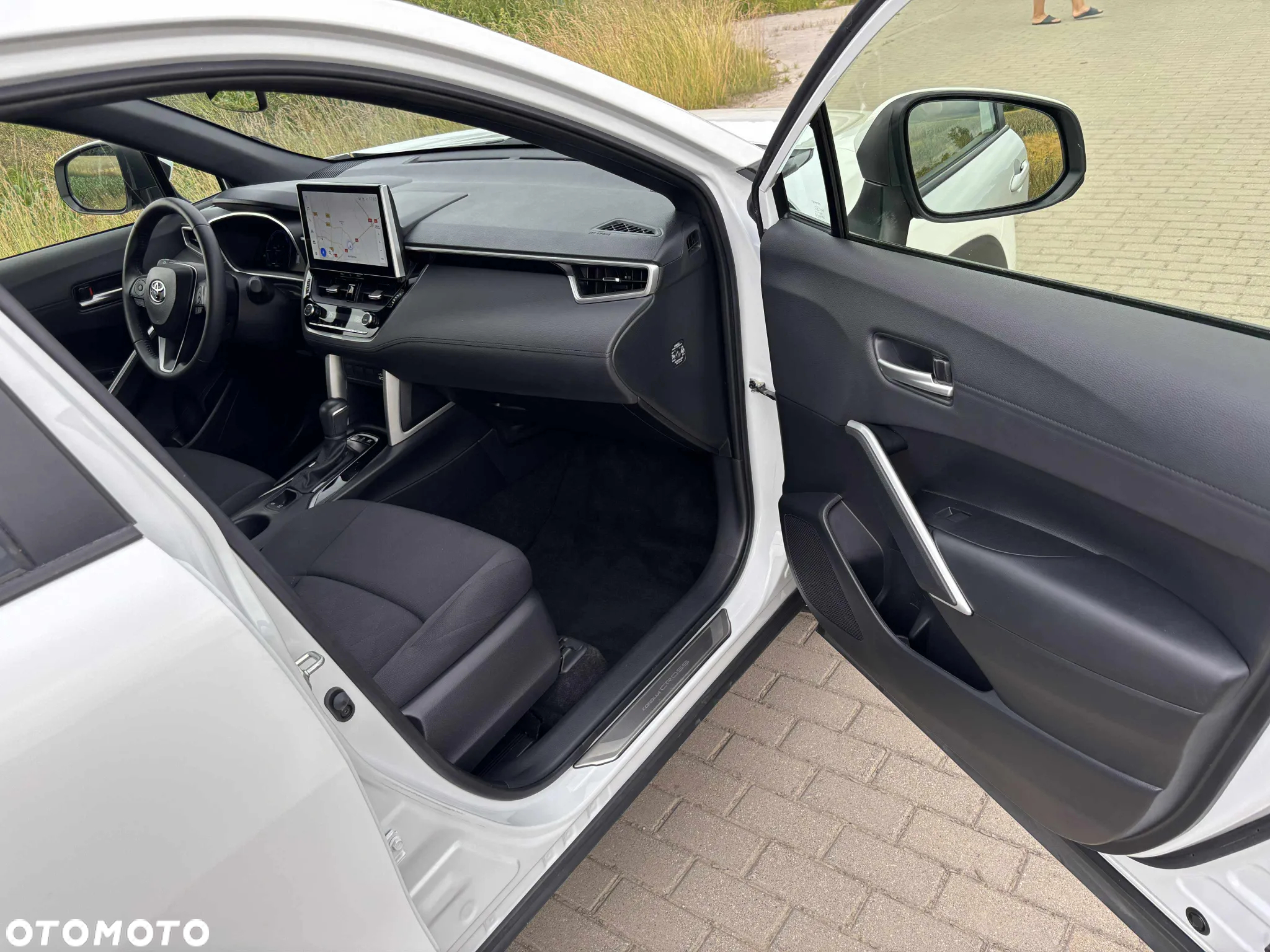 Toyota Corolla Cross 2.0 Hybrid Executive AWD - 21