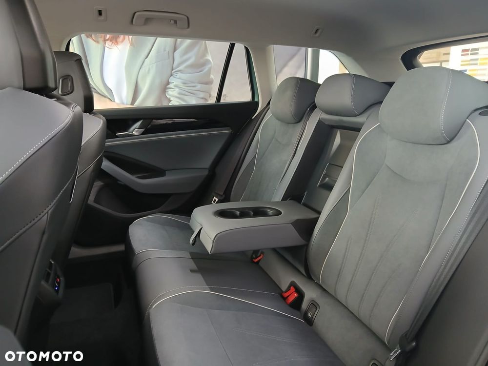 Volkswagen Passat - 33