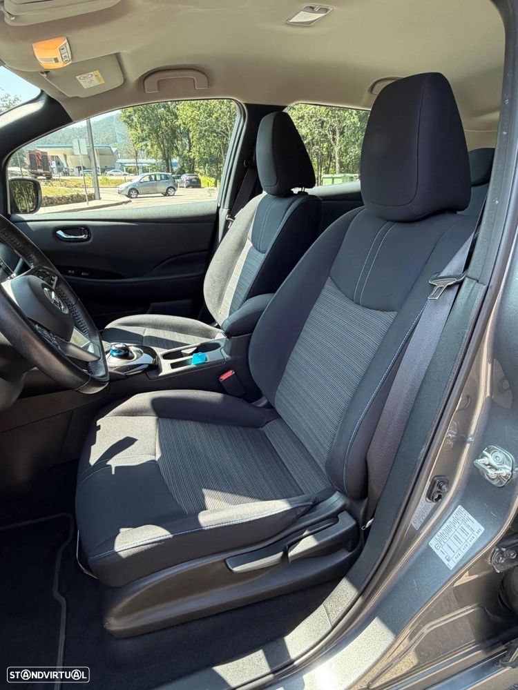 Nissan Leaf - 12