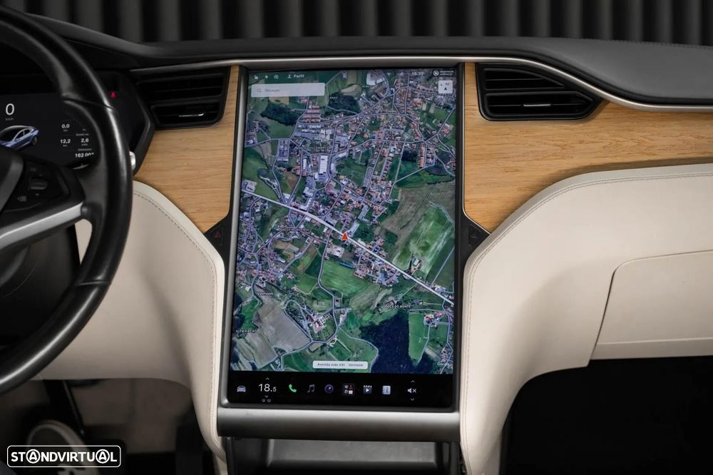 Tesla Model S Standard Range - 17