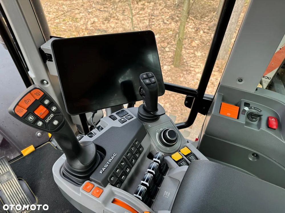 JCB Fastrac 4220 ICON | DEMO |220 KM |2022 ROK - 17