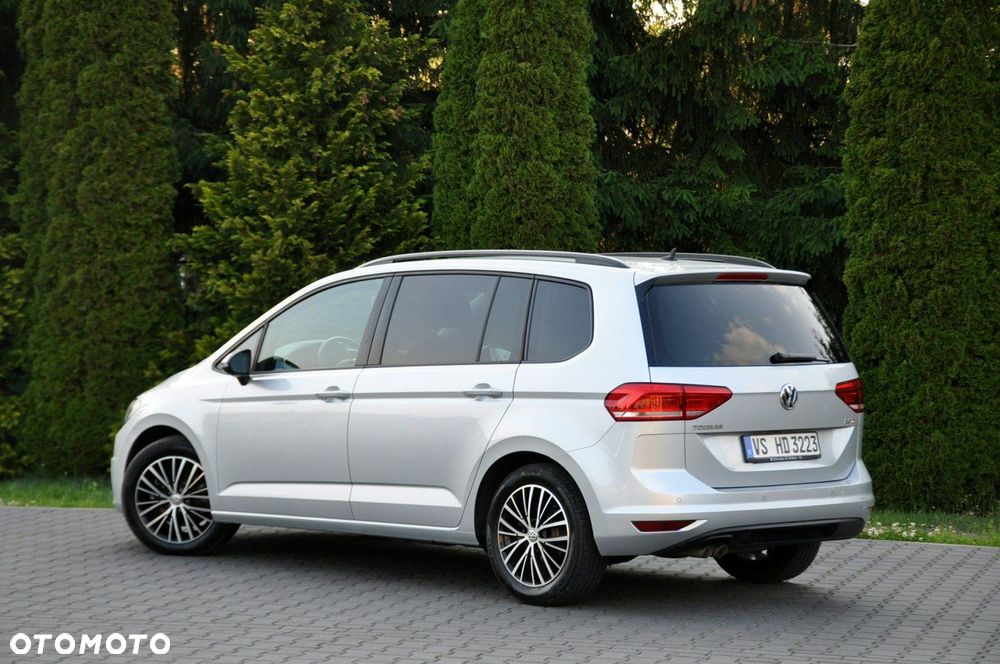 Volkswagen Touran - 13