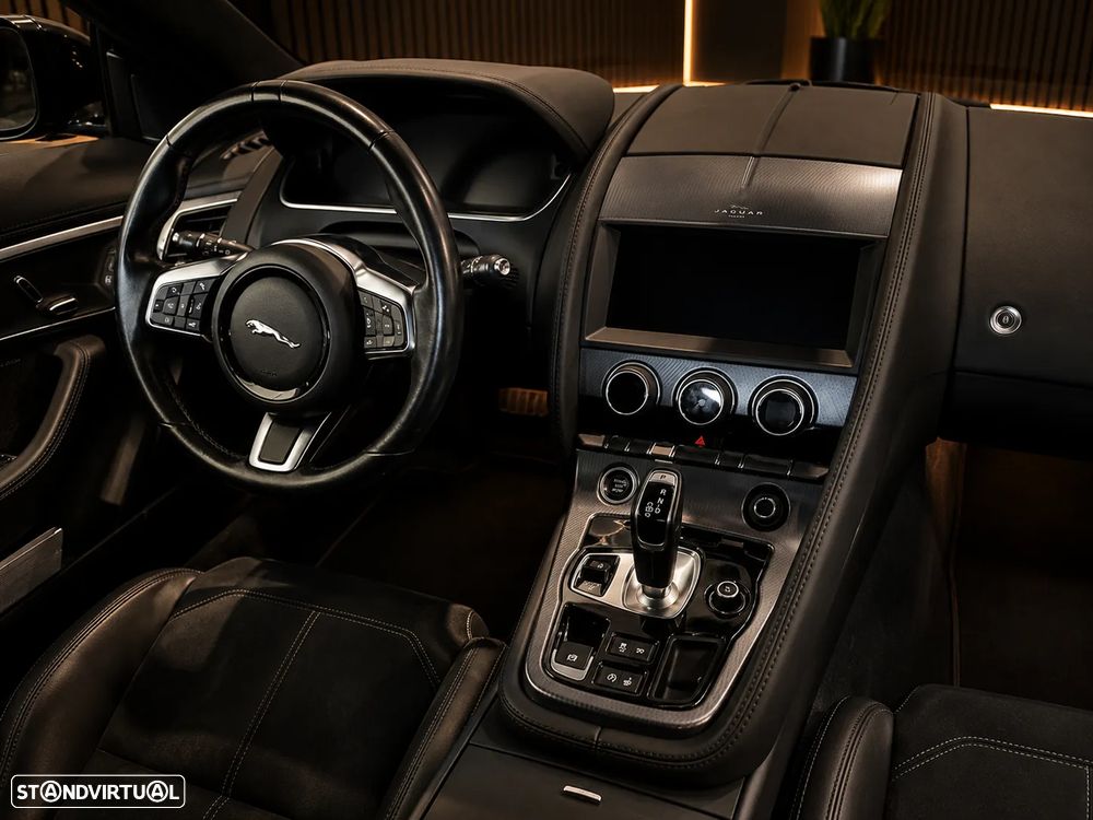 Jaguar F-Type 2.0 i4 R-Dynamic Black - 10