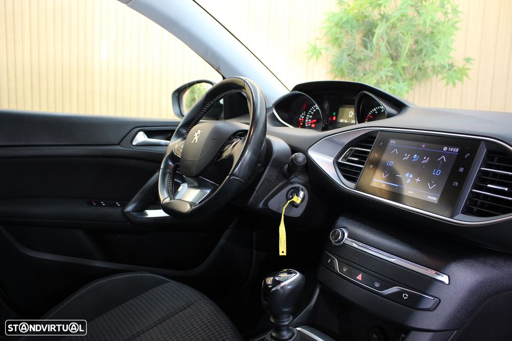Peugeot 308 1.5 BlueHDi Active Pack - 26