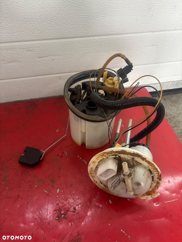 VW PASSAT B6 POMPA PALIWA 1.8 TFSI - 2