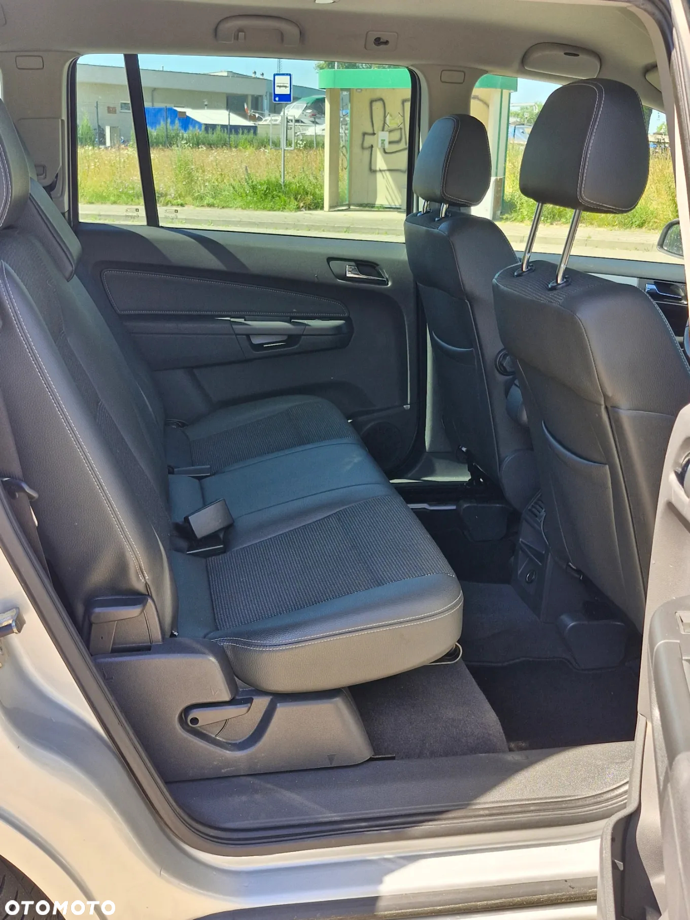 Opel Zafira 1.8 Cosmo EU5 - 17
