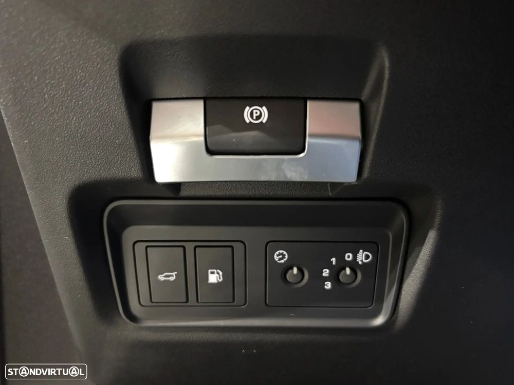 Land Rover Discovery Sport 1.5 I3 P300e AWD R-Dynamic SE - 25