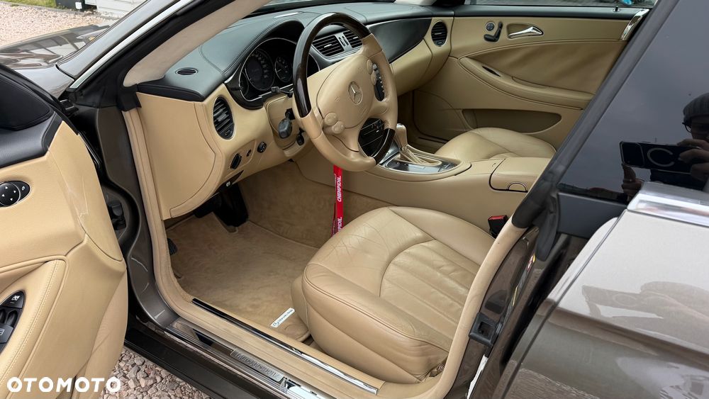 Mercedes-Benz CLS - 16