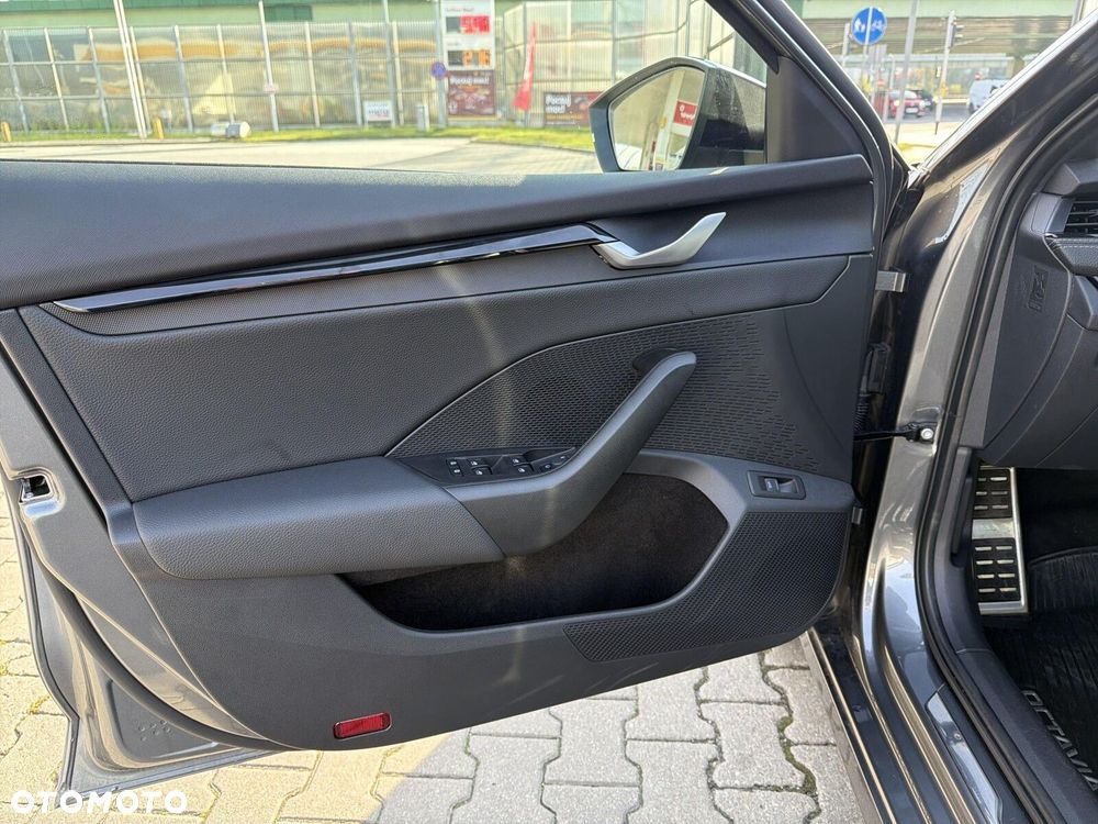 Skoda Octavia 1.5 TSI mHEV Sportline DSG - 10