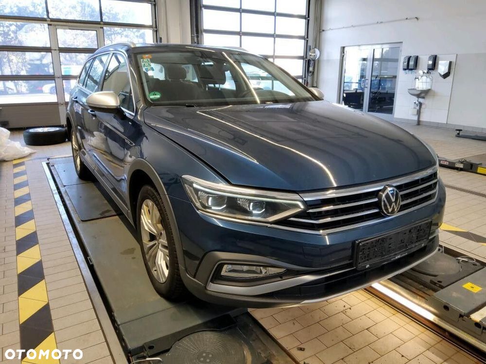 Volkswagen Passat Alltrack 2.0 TDI 4Mot DSG - 2