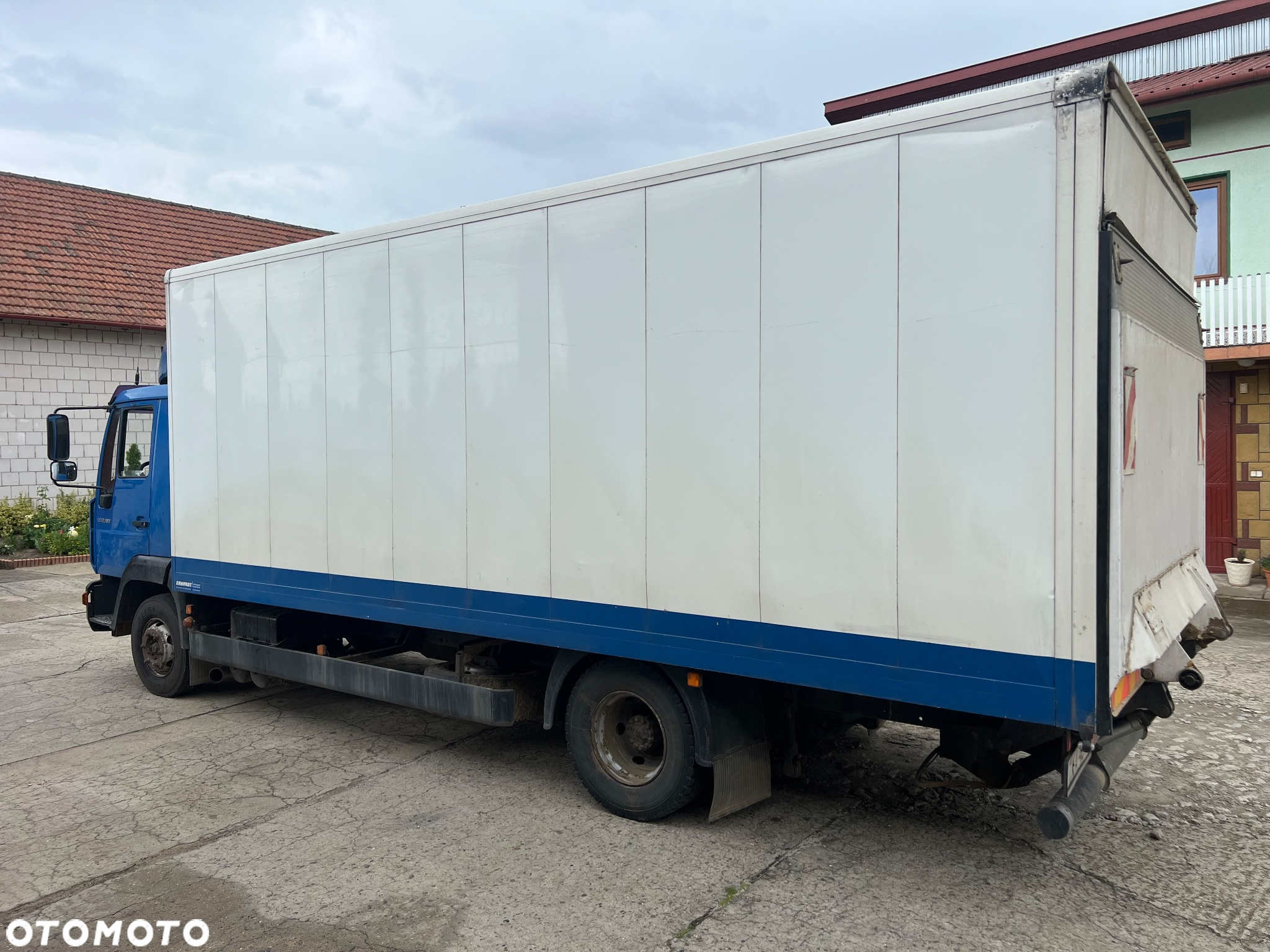 MAN 12.185 LLC.L2000 - 6