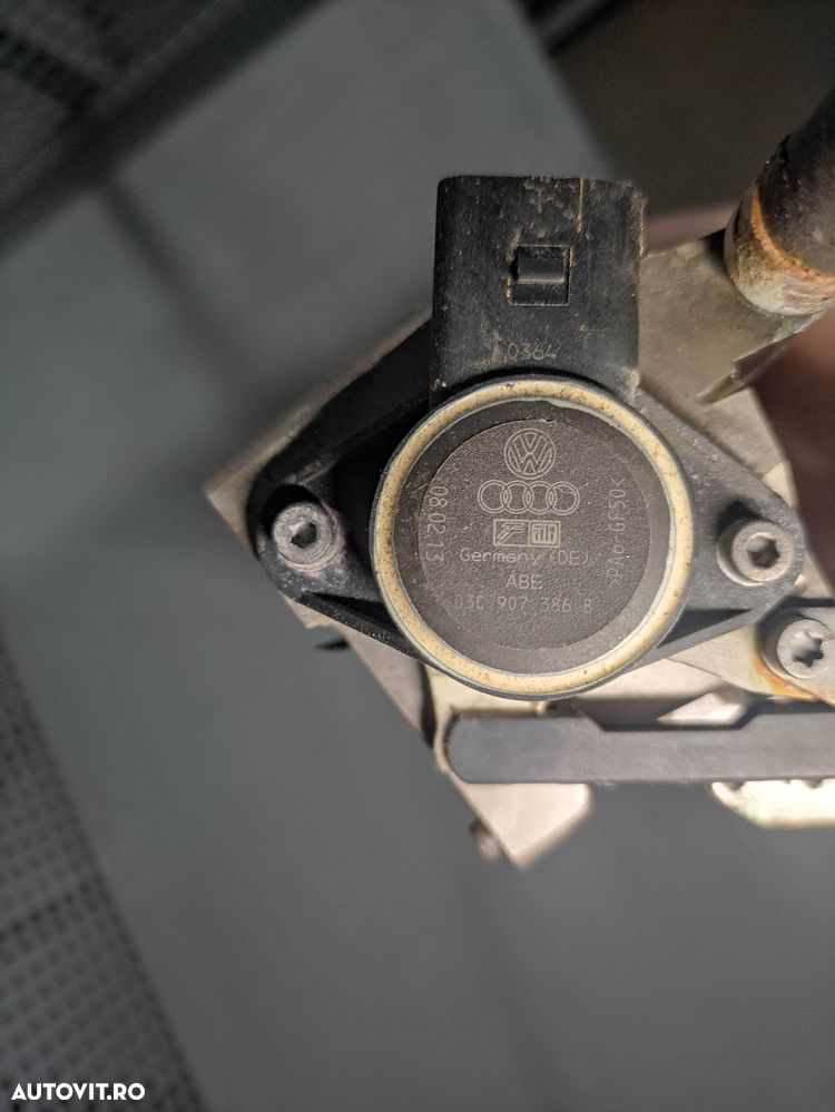 Rampa galerie cu senzori volkswagen vw golf 5 1.4 TSI - 8