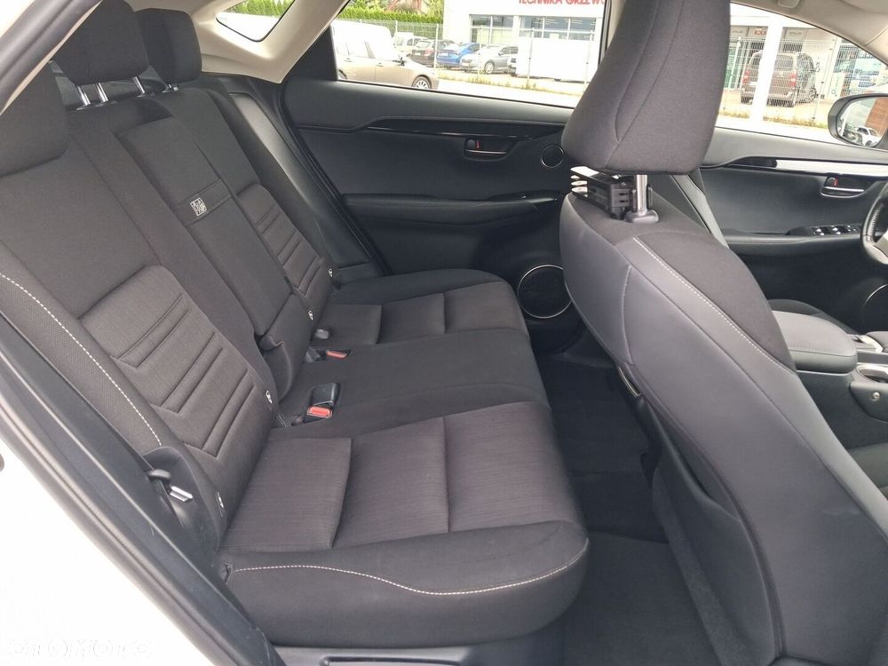 Lexus NX 300h Business Edition AWD - 14