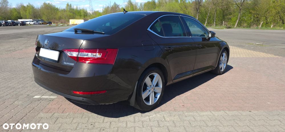 Skoda Superb 2.0 TSI Sportline DSG - 9