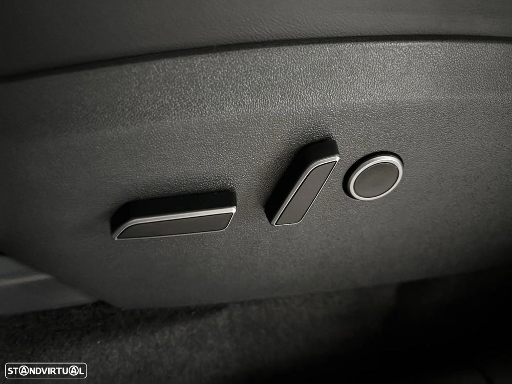 Tesla Model Y Performance Tração Integral - 16