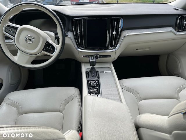 Volvo V60 D4 AWD - 15