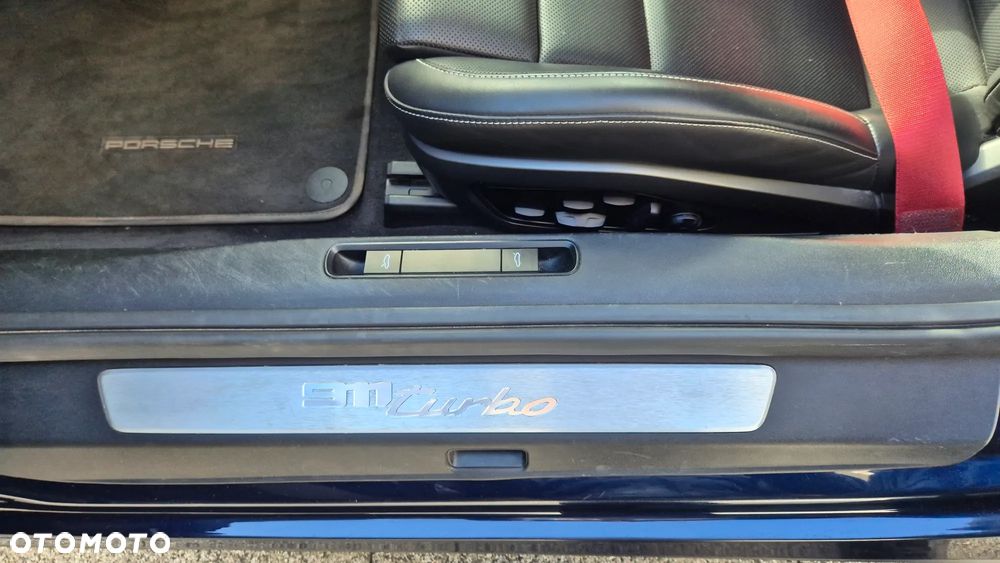 Porsche 911 Turbo - 20