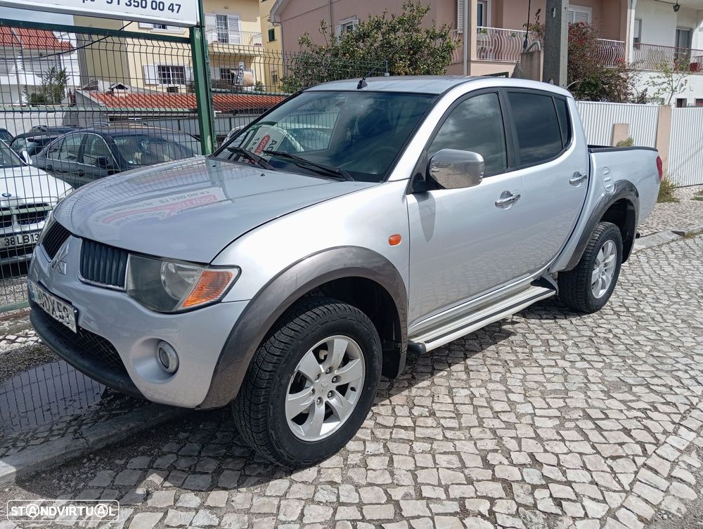 Mitsubishi L200 2.5 DI-D CD Invite AC 4WD - 1