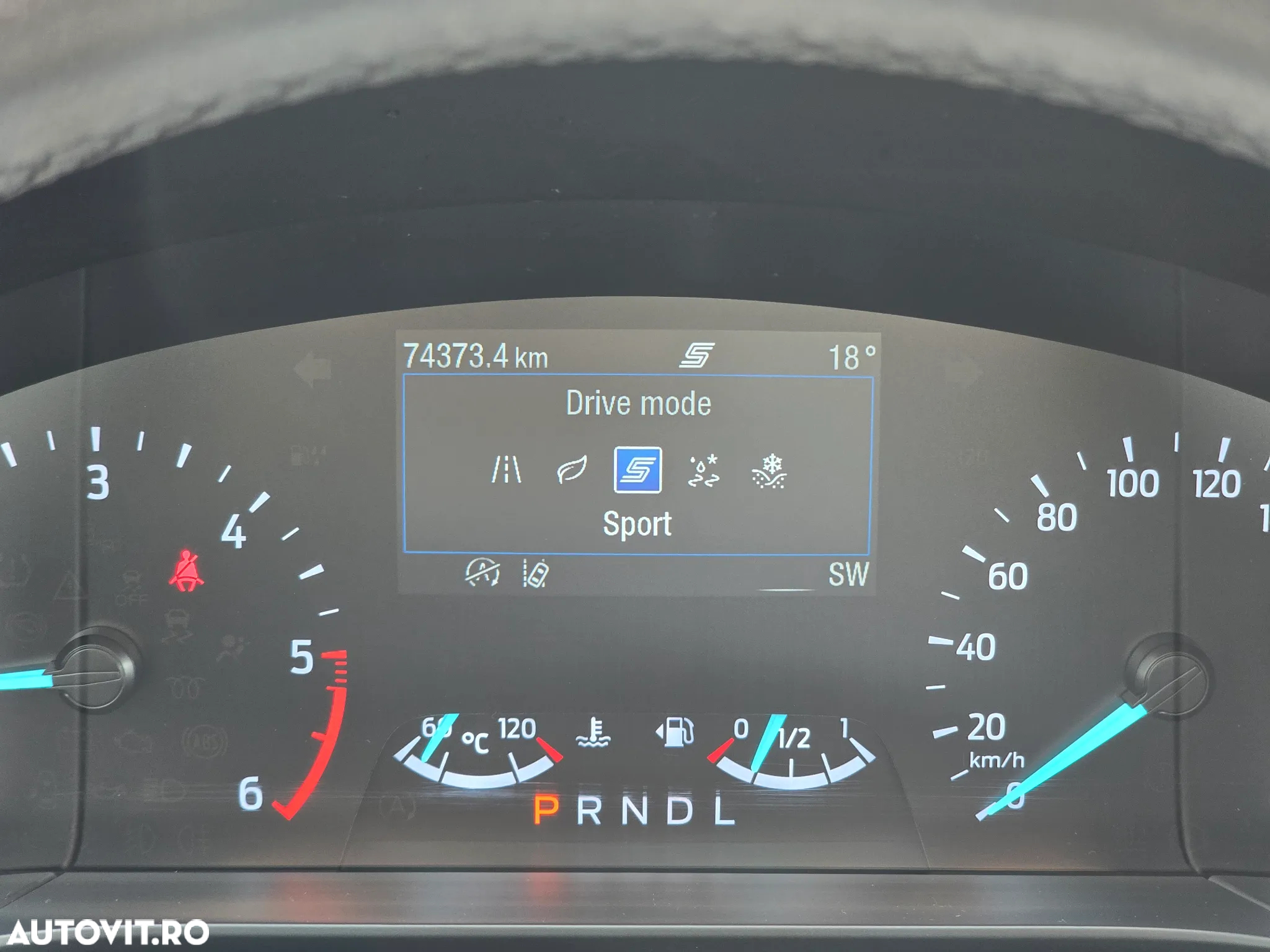 Ford Kuga 1.5 EcoBlue A8 FWD Titanium - 27