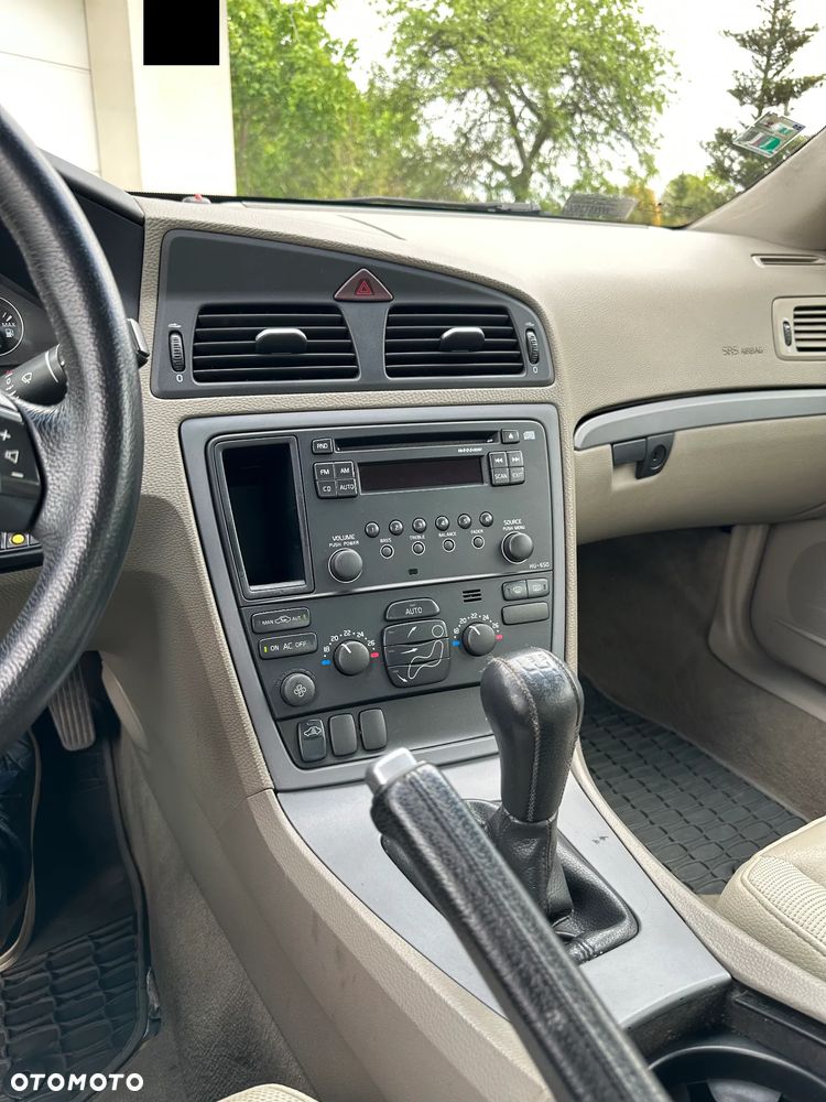 Volvo S60 2.4D Kinetic - 26
