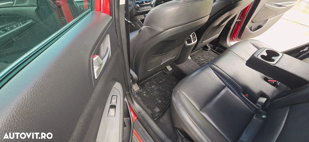 Hyundai Tucson 2.0 CRDI 4WD 6AT Luxury Pack+ - 27