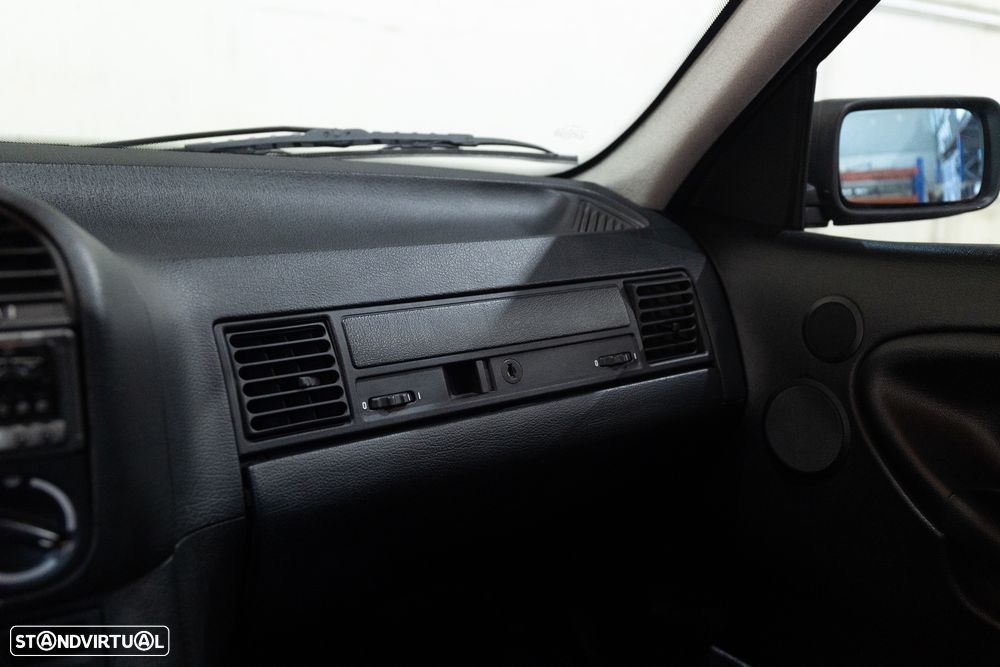 BMW 325 i - 28