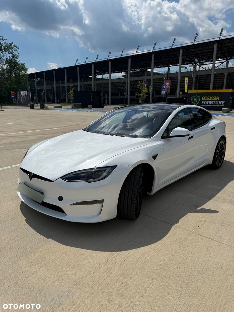 Tesla Model S - 3