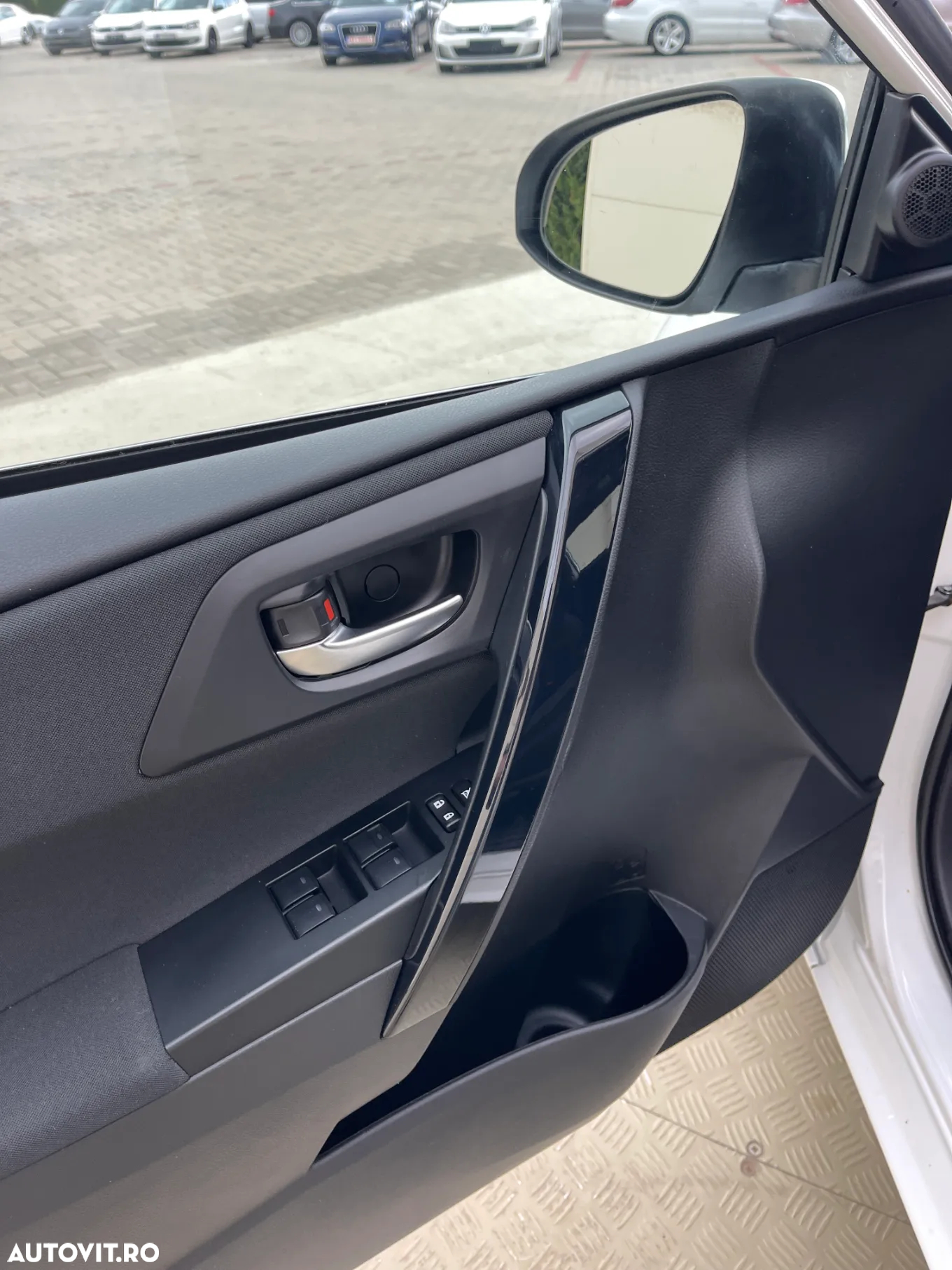 Toyota Auris 1.8 VVT-i Hybrid Automatik Comfort - 29