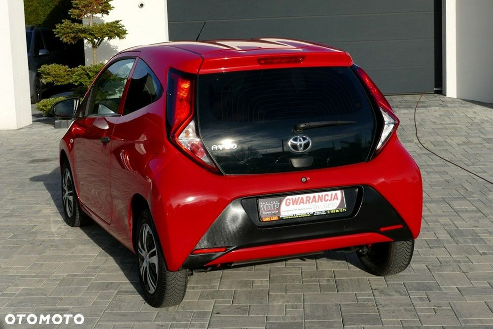 Toyota Aygo X 1.0 VVT-i X-play - 4