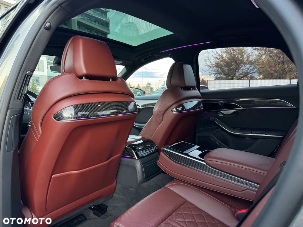 Audi S8 - 20